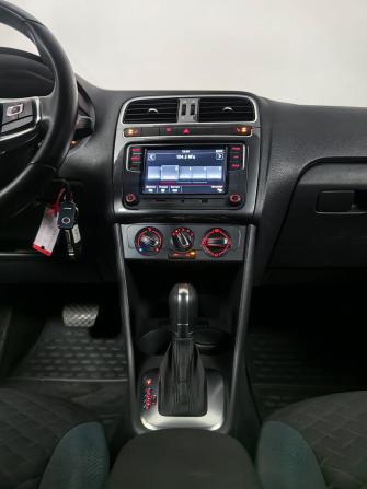 Volkswagen Polo V Рестайлинг с пробегом 2019 года, цена 1 485 000 рублей, 60405 км, седан, Автокод Объявления