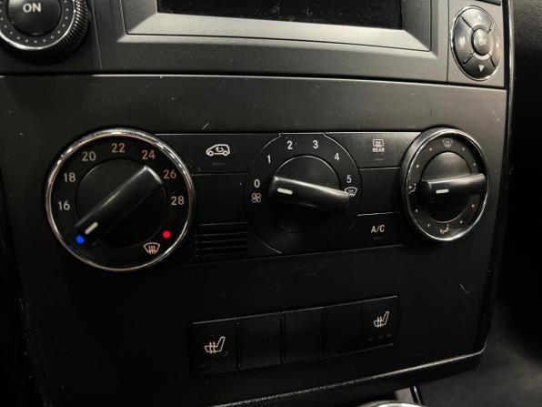 Mercedes-Benz A-Класс II (W169) Рестайлинг с пробегом 2010 года, цена 685 000 рублей, 226207 км, хэтчбек, Автокод Объявления