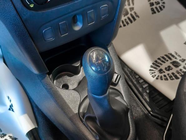 Renault Sandero II Рестайлинг с пробегом 2021 года, цена 990 000 рублей, 4222 км, хэтчбек, Автокод Объявления