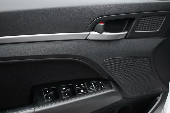 Hyundai Elantra VI (AD) с пробегом 2018 года, цена 1 580 000 рублей, 93000 км, седан, Автокод Объявления