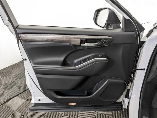 Toyota Highlander IV (XU70) с пробегом 2021 года, цена 4 900 000 рублей, 90600 км, внедорожник, Автокод Объявления