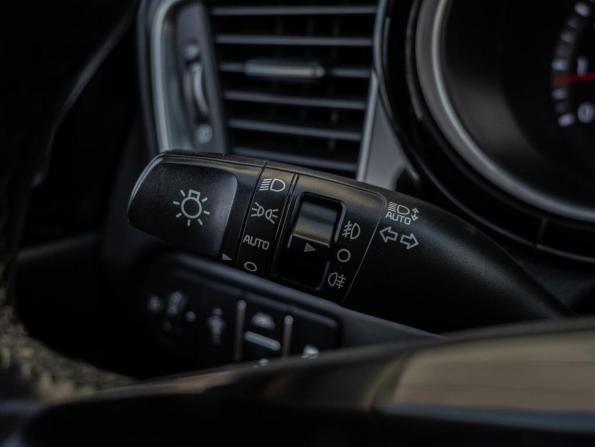 Kia Ceed III с пробегом 2018 года, цена 1 840 000 рублей, 112336 км, хэтчбек, Автокод Объявления