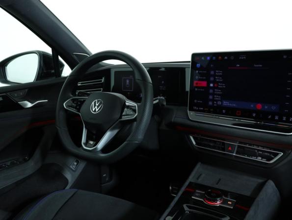 Volkswagen Tiguan III (China Market) с пробегом 2024 года, цена 4 200 000 рублей, 30576 км, внедорожник, Автокод Объявления