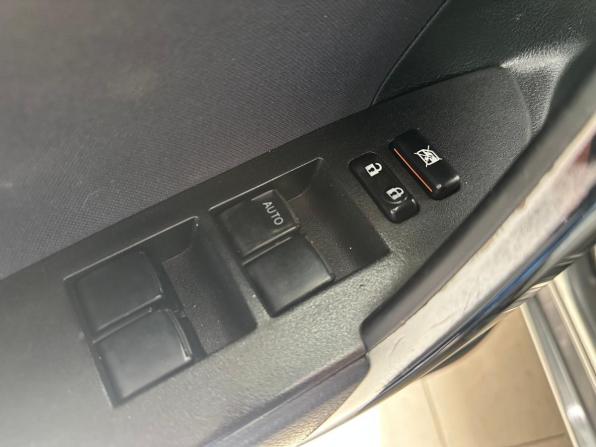 Toyota Corolla XI (E160 E170 E180) с пробегом 2013 года, цена 995 000 рублей, 275654 км, седан, Автокод Объявления