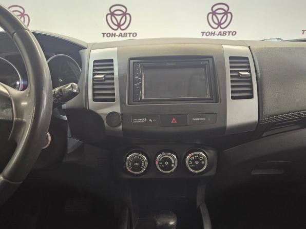Mitsubishi Outlander II Рестайлинг с пробегом 2010 года, цена 957 000 рублей, 226085 км, внедорожник, Автокод Объявления