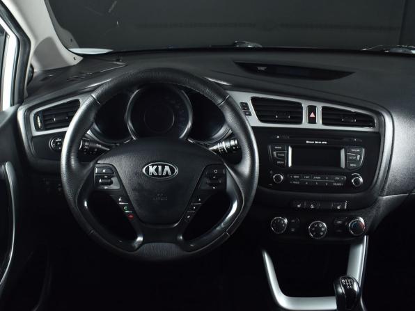 Kia Ceed II с пробегом 2013 года, цена 949 995 рублей, 174770 км, хэтчбек, Автокод Объявления