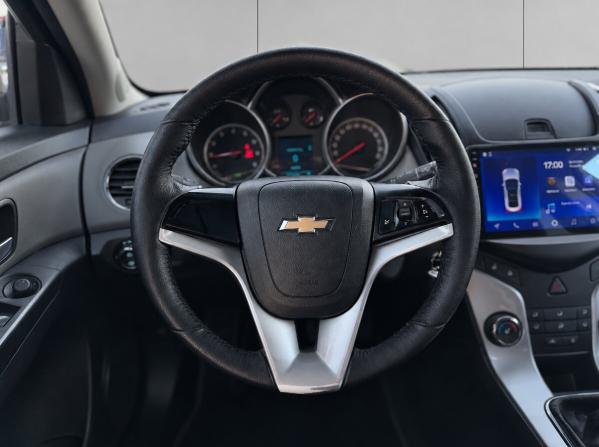 Chevrolet Cruze I Рестайлинг с пробегом 2013 года, цена 799 000 рублей, 178183 км, хэтчбек, Автокод Объявления