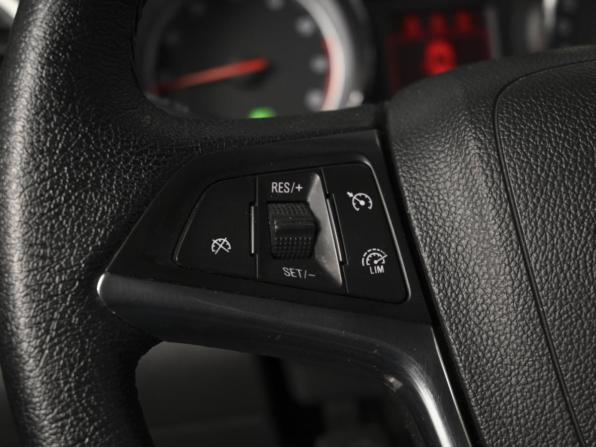 Opel Mokka I с пробегом 2015 года, цена 1 280 000 рублей, 195618 км, внедорожник, Автокод Объявления