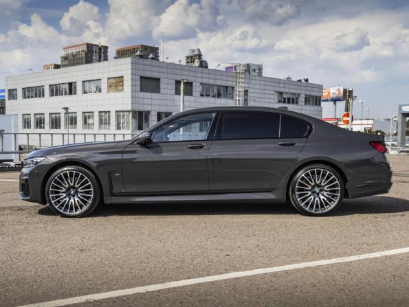 BMW 7 серии VI (G11/G12) Рестайлинг с пробегом 2021 года, цена 8 450 000 рублей, 69821 км, седан, Автокод Объявления