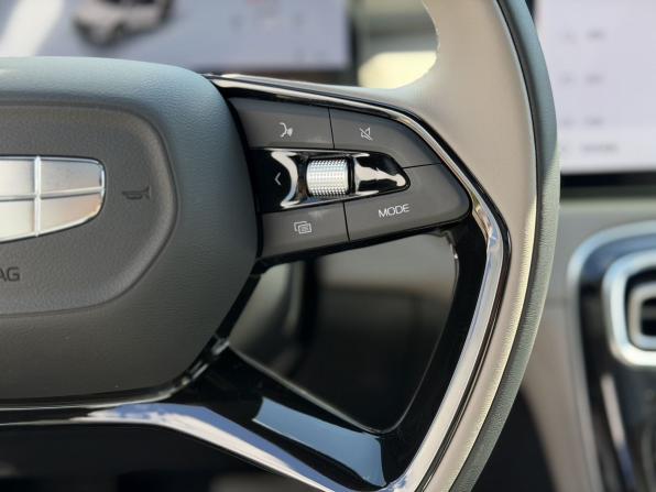 Geely Atlas II с пробегом 2026 года, цена 3 200 000 рублей, 25 км, внедорожник, Автокод Объявления