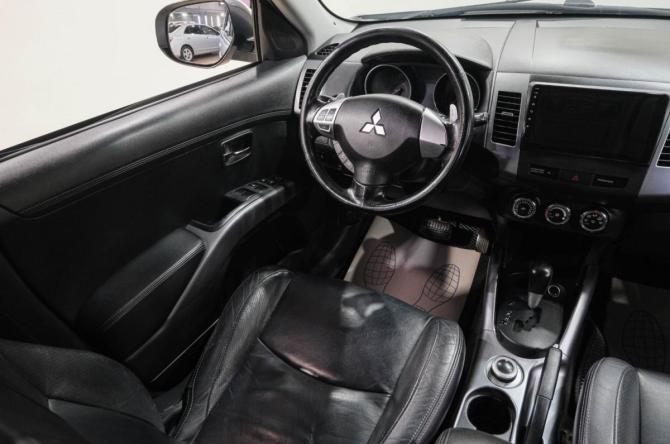 Mitsubishi Outlander II Рестайлинг с пробегом 2011 года, цена 1 449 000 рублей, 242000 км, внедорожник, Автокод Объявления