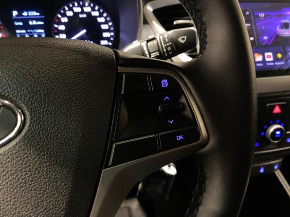 Hyundai Solaris II с пробегом 2017 года, цена 1 190 000 рублей, 93301 км, седан, Автокод Объявления