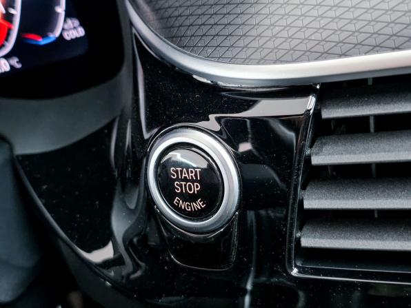 BMW 5 серии VII (G30/G31/G38) Рестайлинг с пробегом 2020 года, цена 4 275 000 рублей, 105668 км, универсал, Автокод Объявления