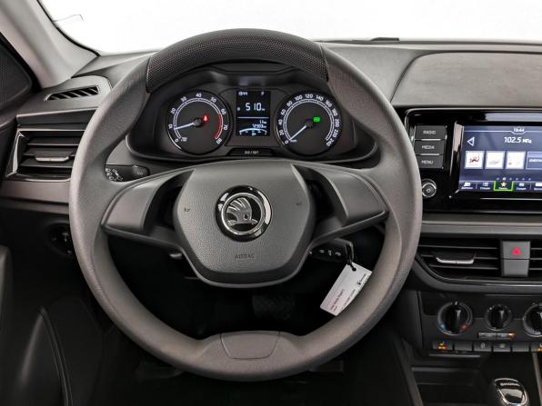 Skoda Rapid II с пробегом 2021 года, цена 1 565 000 рублей, 72302 км, лифтбек, Автокод Объявления