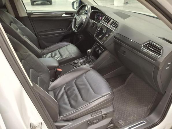 Volkswagen Tiguan II с пробегом 2019 года, цена 3 390 000 рублей, 110928 км, внедорожник, Автокод Объявления