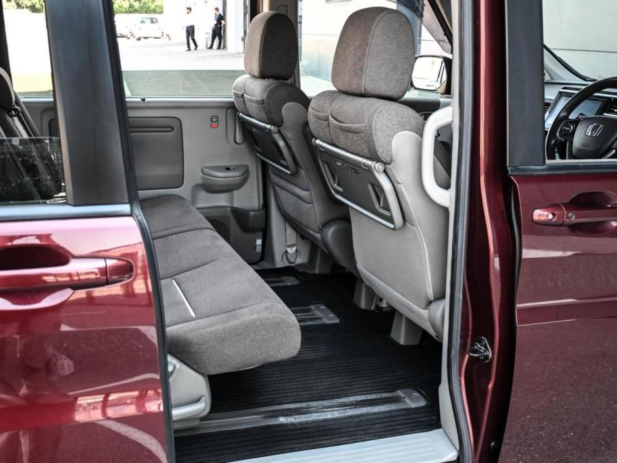 Honda Stepwgn V Новороссийск  - изображение 11