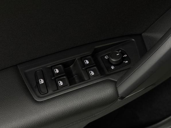 Volkswagen Tiguan II Рестайлинг с пробегом 2021 года, цена 2 500 000 рублей, 59039 км, внедорожник, Автокод Объявления