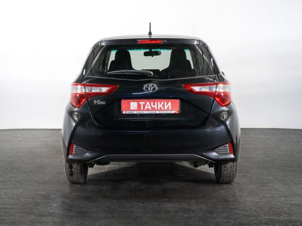 Toyota Vitz III (XP130) Рестайлинг 2 с пробегом 2017 года, цена 920 300 рублей, 80254 км, хэтчбек, Автокод Объявления