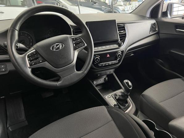 Hyundai Solaris II Рестайлинг с пробегом 2021 года, цена 1 620 000 рублей, 55000 км, седан, Автокод Объявления