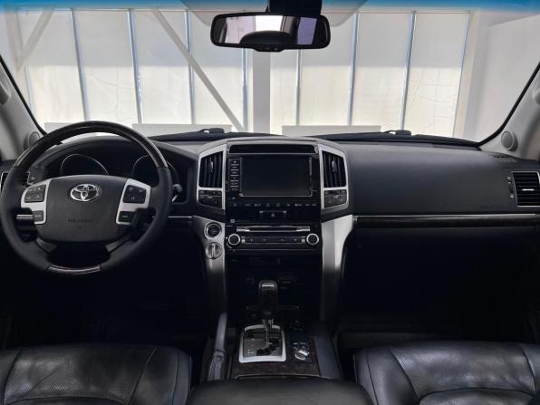 Toyota Land Cruiser 200 Series Рестайлинг 1 с пробегом 2013 года, цена 3 800 000 рублей, 218223 км, внедорожник, Автокод Объявления