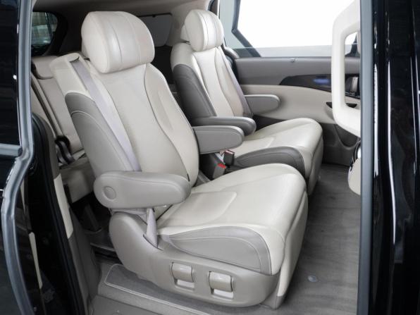 Kia Carnival IV с пробегом 2022 года, цена 4 300 000 рублей, 40348 км, минивэн, Автокод Объявления