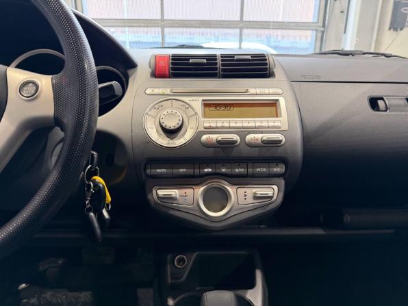 Honda Jazz I Рестайлинг с пробегом 2008 года, цена 590 000 рублей, 152850 км, хэтчбек, Автокод Объявления