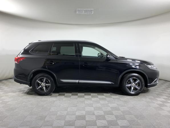 Mitsubishi Outlander III Рестайлинг 2 с пробегом 2018 года, цена 1 699 000 рублей, 206111 км, внедорожник, Автокод Объявления