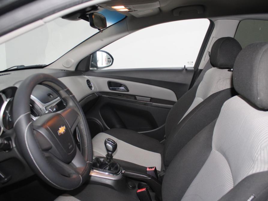 Chevrolet Cruze I Рестайлинг Старый Оскол  - изображение 9