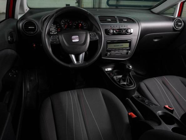 SEAT Leon II Рестайлинг с пробегом 2012 года, цена 719 000 рублей, 141390 км, хэтчбек, Автокод Объявления