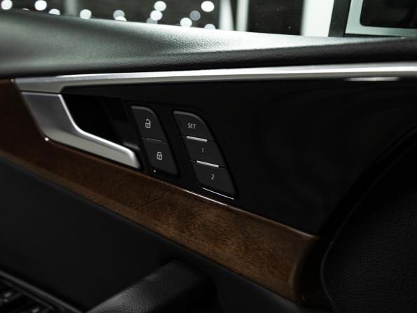 Audi A4 V (B9) Рестайлинг с пробегом 2020 года, цена 2 870 010 рублей, 80570 км, седан, Автокод Объявления