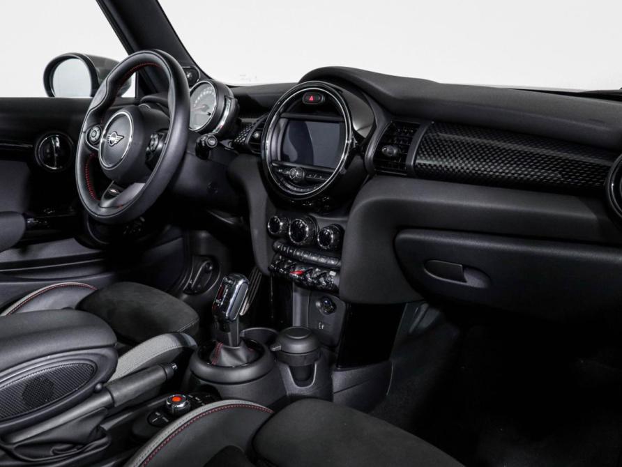 Mini Hatch III (F55/F56) Рестайлинг Москва  - изображение 10
