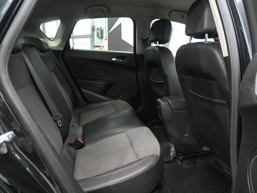 Opel Astra J Рестайлинг Ростов-на-Дону  - изображение 9