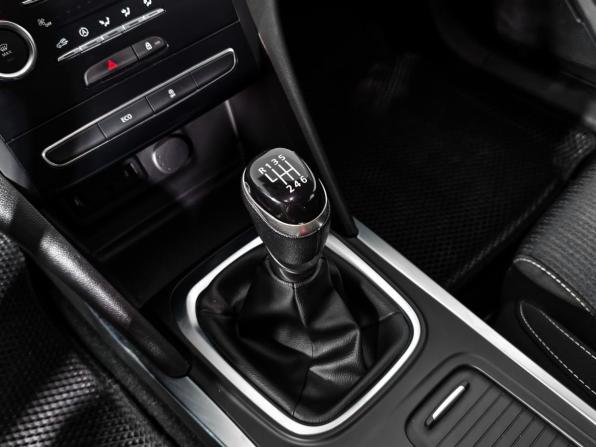 Renault Megane IV с пробегом 2016 года, цена 1 057 980 рублей, 164920 км, универсал, Автокод Объявления