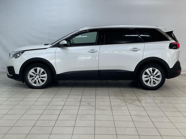 Peugeot 5008 II с пробегом 2018 года, цена 1 699 000 рублей, 211286 км, внедорожник, Автокод Объявления