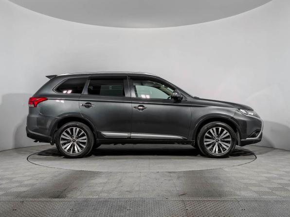 Mitsubishi Outlander III Рестайлинг 3 с пробегом 2018 года, цена 1 840 000 рублей, 173264 км, внедорожник, Автокод Объявления