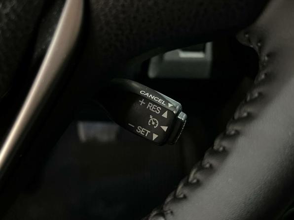Toyota RAV4 IV (XA40) Рестайлинг с пробегом 2017 года, цена 2 350 000 рублей, 152863 км, внедорожник, Автокод Объявления