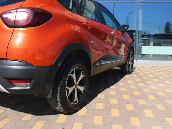 Renault Kaptur I с пробегом 2017 года, цена 1 170 000 рублей, 174765 км, внедорожник, Автокод Объявления