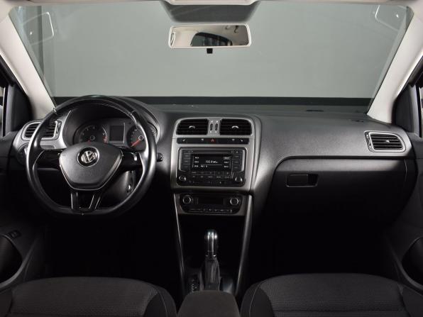 Volkswagen Polo V Рестайлинг с пробегом 2017 года, цена 1 364 995 рублей, 56252 км, седан, Автокод Объявления