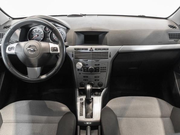 Opel Astra H Рестайлинг с пробегом 2011 года, цена 615 300 рублей, 243946 км, седан, Автокод Объявления