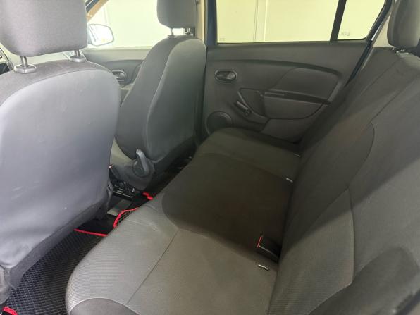 Renault Logan II с пробегом 2015 года, цена 549 000 рублей, 252738 км, седан, Автокод Объявления