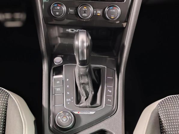 Volkswagen Tiguan II с пробегом 2019 года, цена 2 655 000 рублей, 112049 км, внедорожник, Автокод Объявления