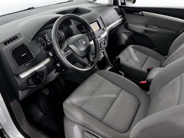 SEAT Alhambra II Рестайлинг с пробегом 2016 года, цена 1 750 000 рублей, 203040 км, минивэн, Автокод Объявления