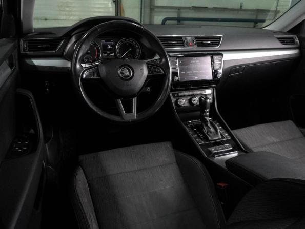 Skoda Superb III с пробегом 2017 года, цена 1 724 000 рублей, 182644 км, лифтбек, Автокод Объявления