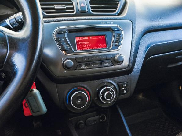 Kia Rio III с пробегом 2013 года, цена 695 000 рублей, 272000 км, седан, Автокод Объявления