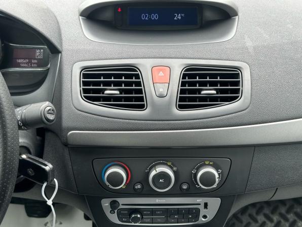 Renault Fluence I Рестайлинг с пробегом 2014 года, цена 852 000 рублей, 148569 км, седан, Автокод Объявления