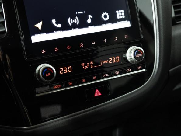 Mitsubishi Outlander III Рестайлинг 3 с пробегом 2021 года, цена 2 379 777 рублей, 79095 км, внедорожник, Автокод Объявления