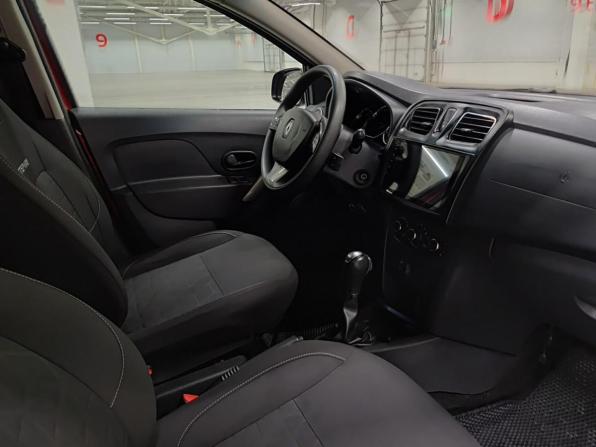 Renault Sandero II с пробегом 2017 года, цена 950 000 рублей, 125143 км, хэтчбек, Автокод Объявления