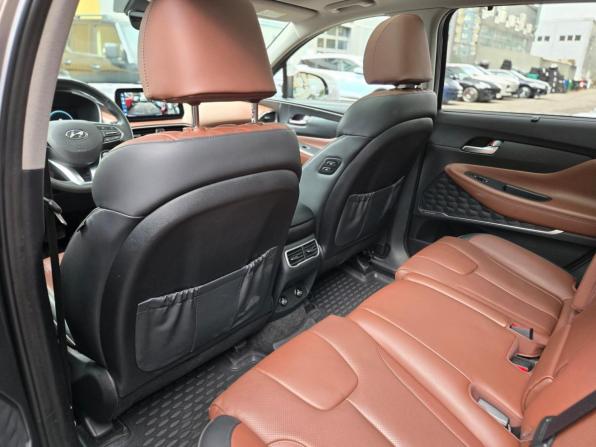 Hyundai Santa Fe IV Рестайлинг с пробегом 2023 года, цена 3 299 900 рублей, 152000 км, внедорожник, Автокод Объявления