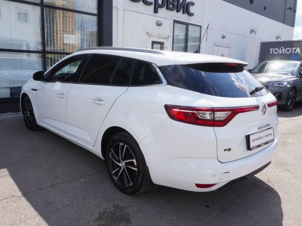 Renault Megane IV с пробегом 2018 года, цена 1 350 000 рублей, 176990 км, универсал, Автокод Объявления