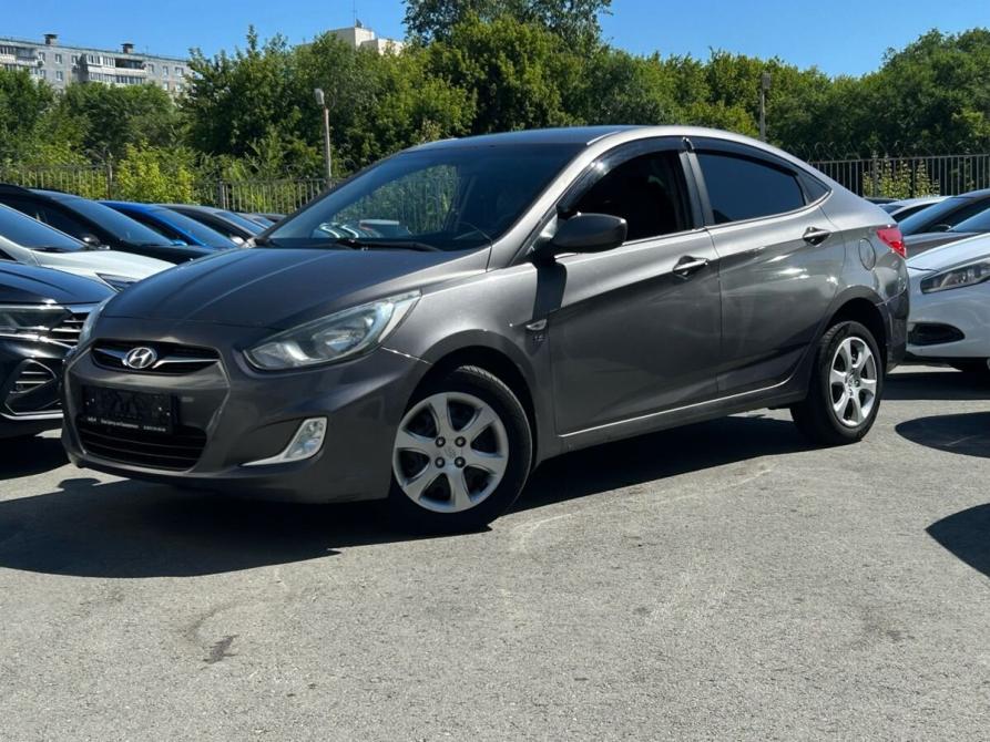 Hyundai Solaris I Челябинск  - изображение 1